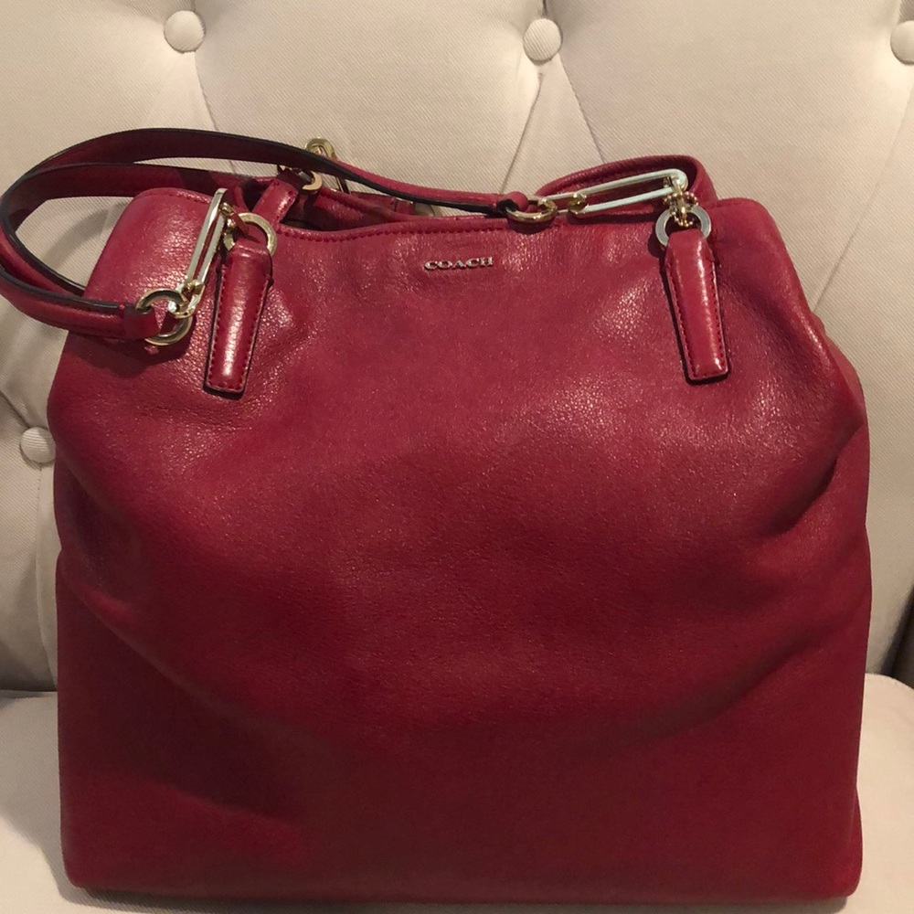 Coach Madison North South Tote in Scarlet 🧧🎉